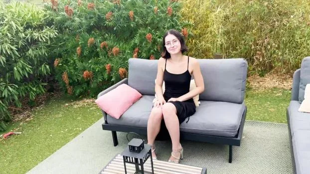 Penelope, 19, Gives The Best Of Herself!