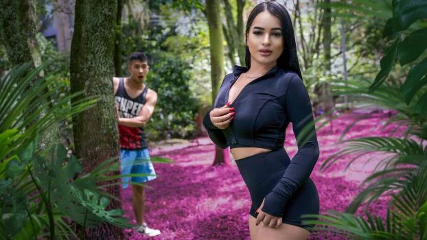“You’re Way Hotter Than She Is” I Came Inside Of My Girlfriend’s Mom (Yennifer T Debut) (Brunette, 29:50)
