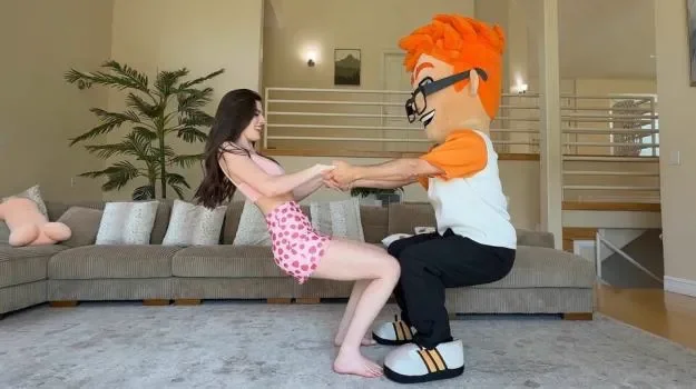 Naked Yoga With Fiona Frost And Porn Dude (Blowjobs)