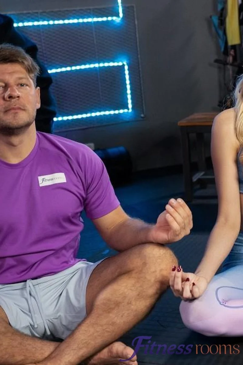 FitnessRooms – Deep Breathing Releases Inhibitions (Big Dick, 26:26)