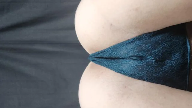 Angela White, Logan Xander – Amateur MILF In Fishnets Sucks And Fucks In Homemade Sextape