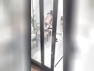 Mirando a mi novia follarse por 2ª vez como cornuda