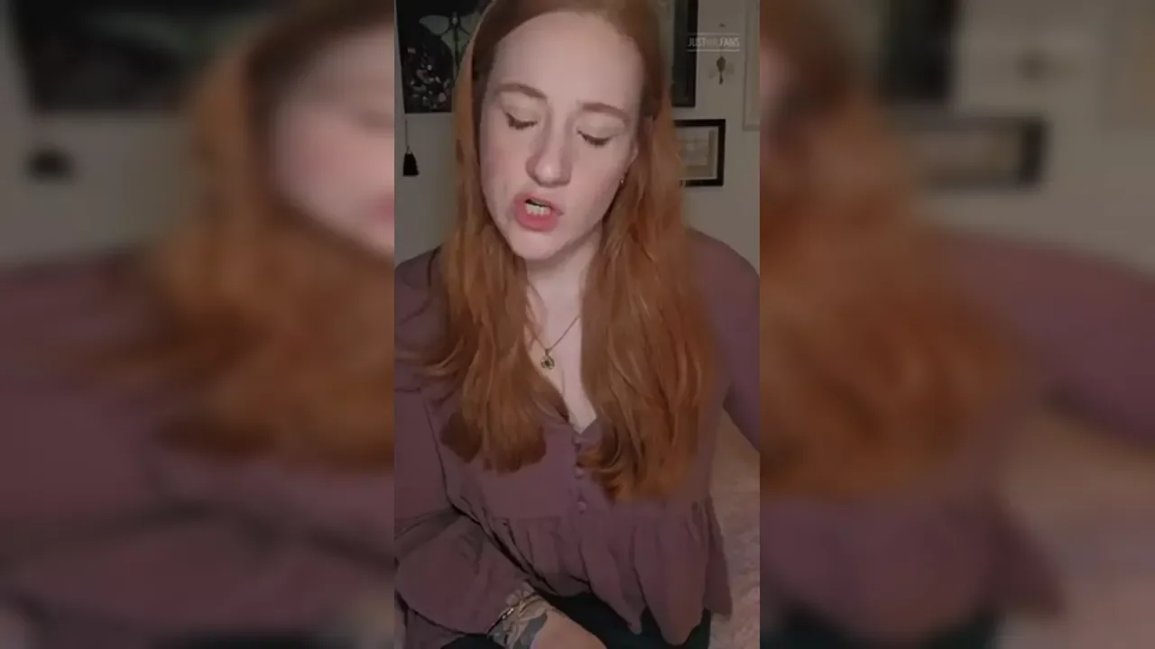Fionadagger – Cock Stroking Step-Aunt