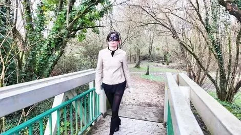 Venezia, 35 Years Old, Real Estate Agent In Poitiers!
