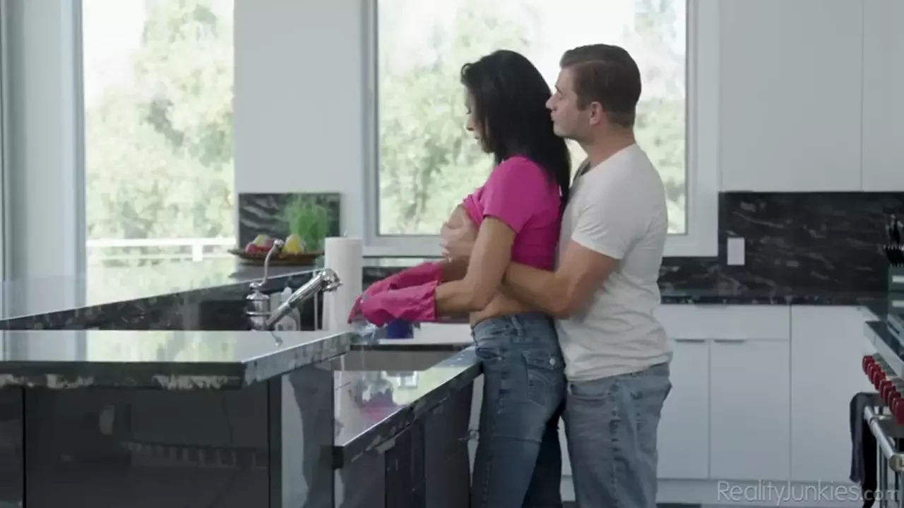 Free Use Families 2 – Scene 4 – Show Your Love
