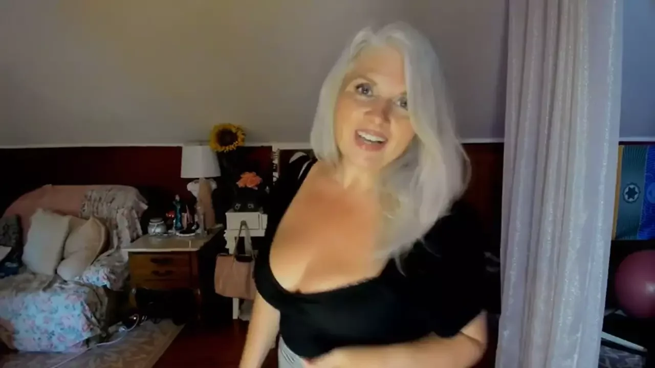 Sinful Sleepover: Moms First Threesome