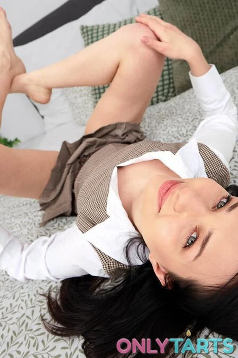OnlyTarts – Nicky Ro For Onlytarts