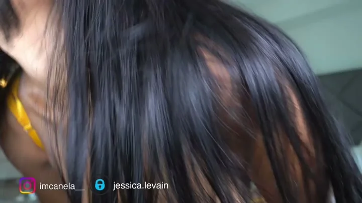 Jessica.Levain Masturbating During A Live Stream
