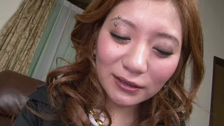 Solojapanese – Gorgeous Japanese loves to rub her tiny delicate clit