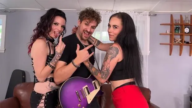 Sex And Squirt Backstage