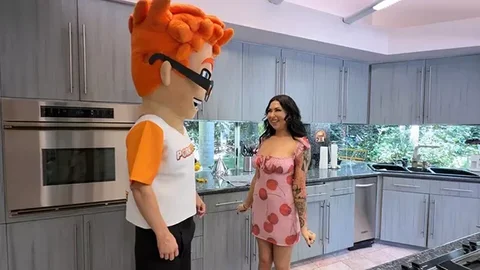 Melissa Moore Fills Up On Porn Dude Sausage (Brunette)