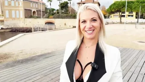 Ava, 28 Years Old, A Very Sexy Businesswoman! (Amateurs)