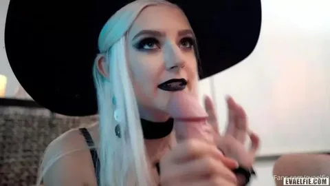 Eva Elfie Nerd (Big Tits, 0:15)