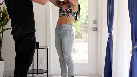 Hot Bella Really Enjoys Her Audition (Blowjobs)