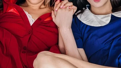 SisSwap – Homeschool Sex Ed: Isabella & Lana, Virgins No More! (‘Mom Swap’ Sequel!) (Blowjob)