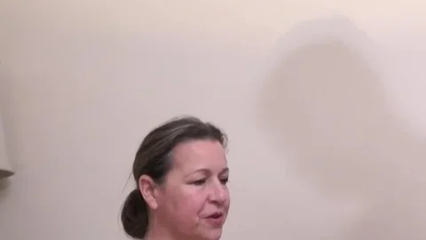 AuntJudysXXX – Eva Jayne bietet alternative Zahlung für den Pizzajungen (Großer Arsch)