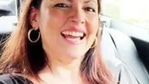 JacquieEtMichelTV – Cristal, 44, Delighted To Have Two Guys For Herself! [29:48]