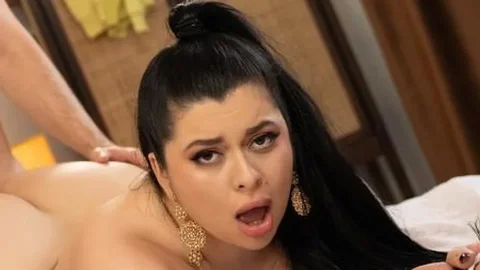 MomXXX – Latina Landlady Makes A Deal