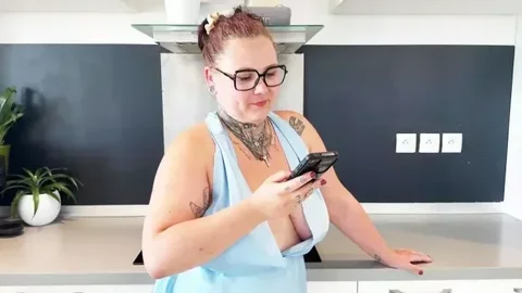 Lolita Hat Einige Stärken Zu Bieten