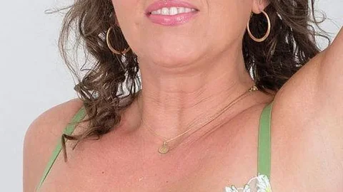 PornMegaLoad – Fun With 40-Year-Old Mom Summer Saint James