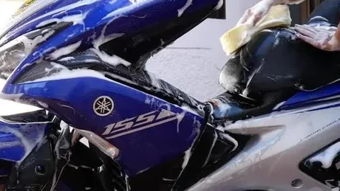 ThaiSwinger – Pornotravel Monthly Ep. 104 – Motorbike Wash Creampie 4k