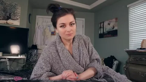 Ellie Idol – Ellie Idol