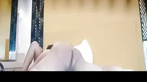 Mexicana tetona caliente follando de vaquera