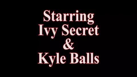 Ivy Secret: Mirror Mirror