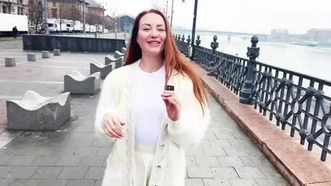 Julia Maze, 28, Loves French Culture!