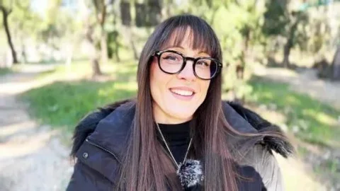 Lady, 37, voleva più persone Guardarla