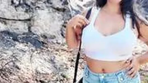 JacquieEtMichelTV – Lea, 26 Years Old, From Nantes!