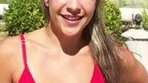 JacquieEtMichelTV – Kenza, 30 Years Old, Sports Coach In Cannes!