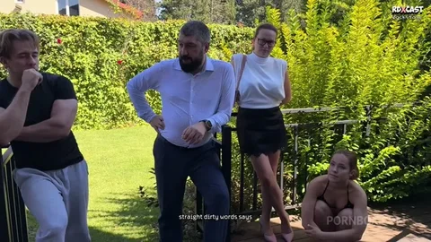 Nicole Murkovski – Oh Ya, Cowok-cowok, Tembak Aku di Semua Lubang! Aku Siap untuk Semuanya! Nicole Murkovski yang Bahagia dalam Orgy Anal dengan Tiga Cowok di Set!