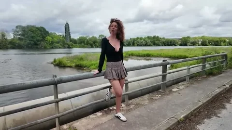 [JacquieEtMichelTV] Miss Chaude (Miss Hot, 35 lat, niegrzeczna, wolna i bez wstydu!