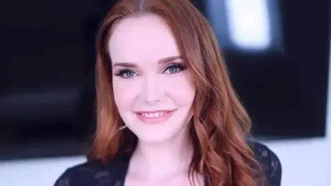 Chloe Foxxe [46:41]
