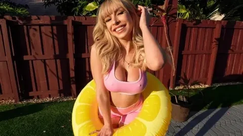 Carmen Caliente Likes It Hot (Bang Bros)