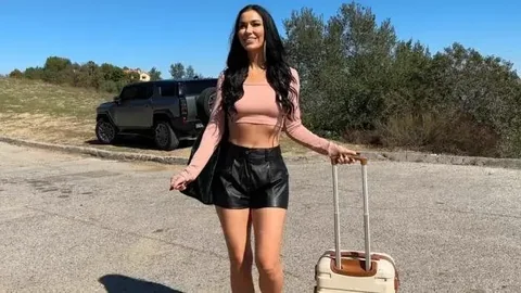 Venus Valencia Meets Her New Roommate, Porn Dude (Big Tits, 44:40)