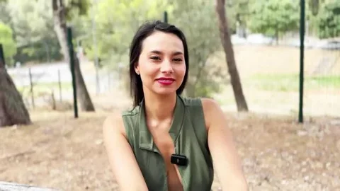 Lia, 28, Always Loves To Be On The Move! (Amateurs)