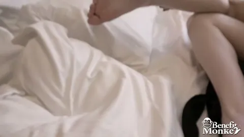 Anna De Ville Dirty Maid Gives Me A Messy Saliva-Filled Blowjob (Blowjob)