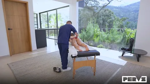 Latina’s Relaxing Oil Massage Turns Sexual Fast (Lia Tovar Debut) (Blowjobs)