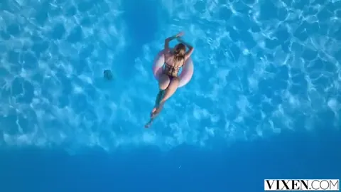 Mükemmel Kız Arkadaşın Gizli Hayatı Striptizci (Sarışın)