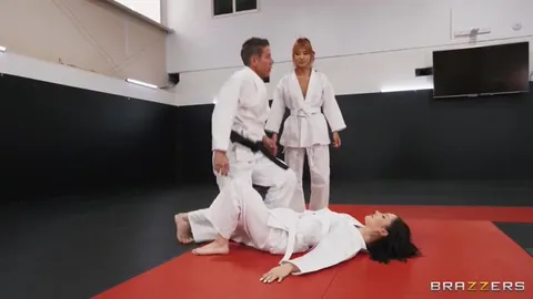 Dojo Pussy Slam (Asian)