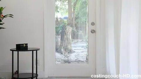 Violet Violet (Brunette, 9:05)